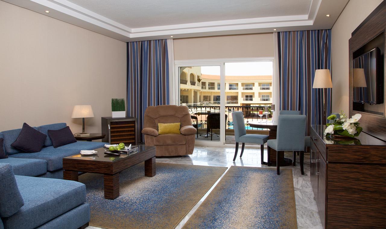 Rixos Alamein - Full Board Plus El Alamein Ngoại thất bức ảnh A suite at the Atlantis Paradise Island