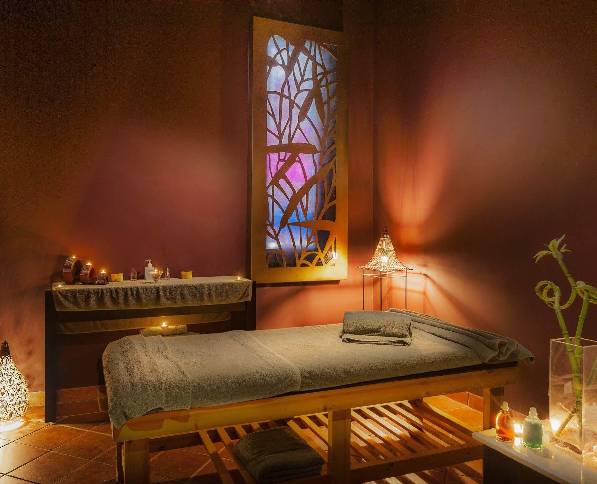 Rixos Alamein - Full Board Plus El Alamein Ngoại thất bức ảnh A massage table