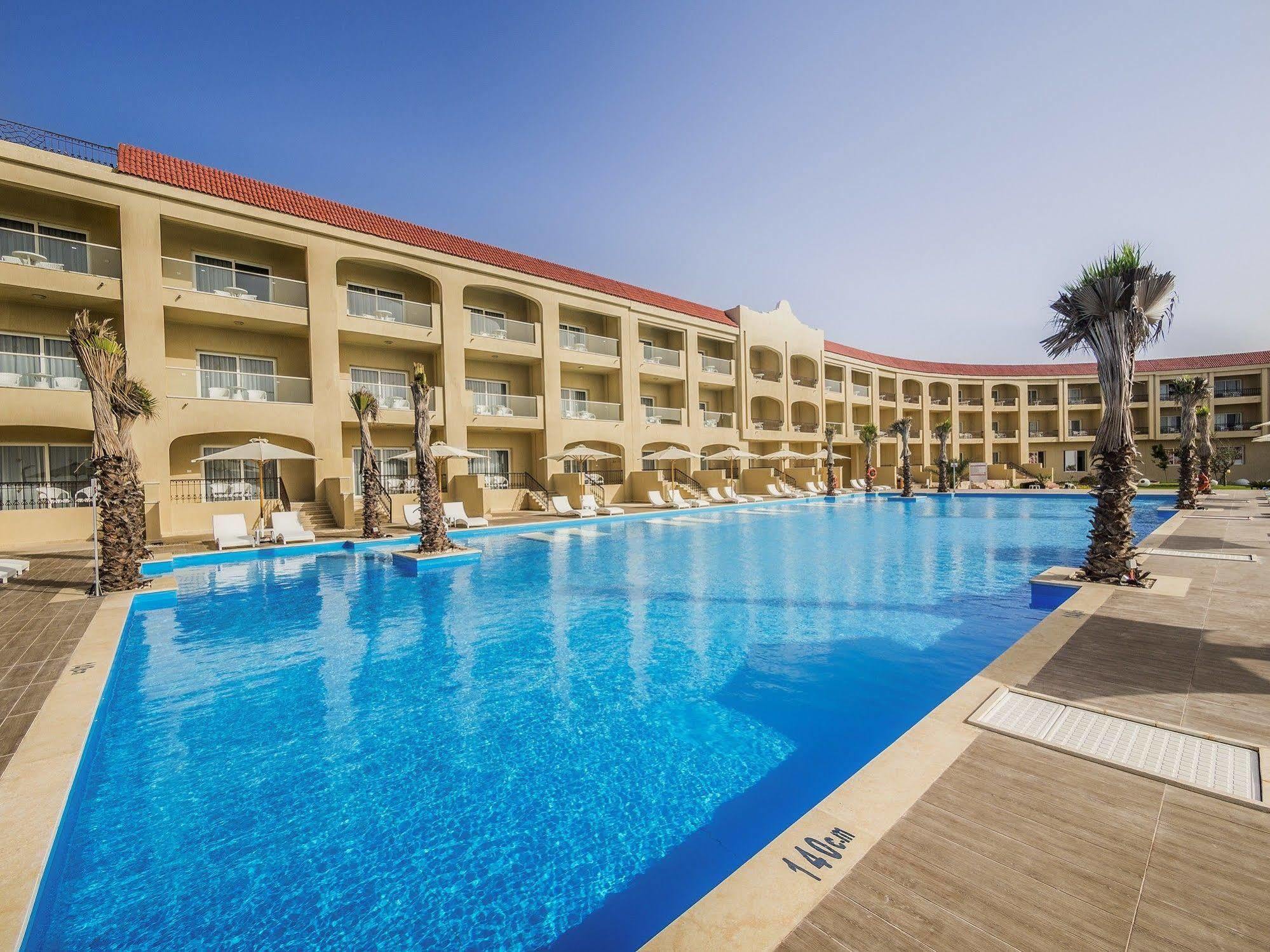 Rixos Alamein - Full Board Plus El Alamein Ngoại thất bức ảnh The swimming pool at the hotel